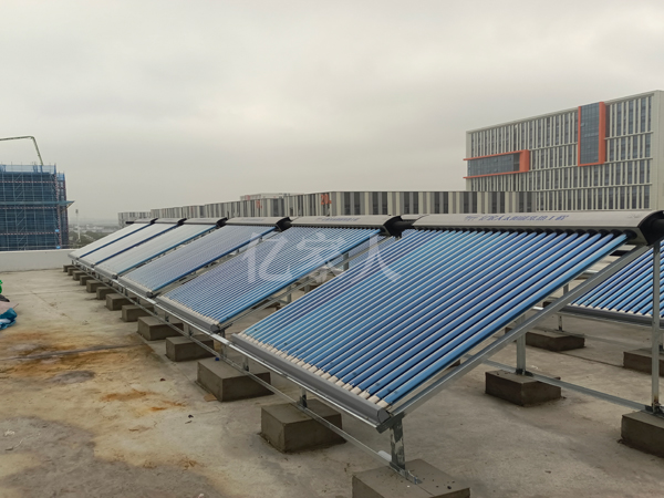 苏州立禾生物宿舍安装超导热管太阳能加空气源热泵