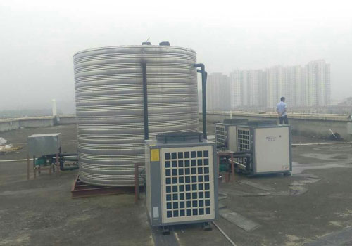 南京易佰连锁酒店空气源热泵热水器工程交付运行