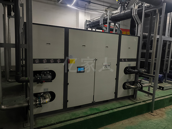 高温水源热泵让模具冷却定型与高温塑型更高效