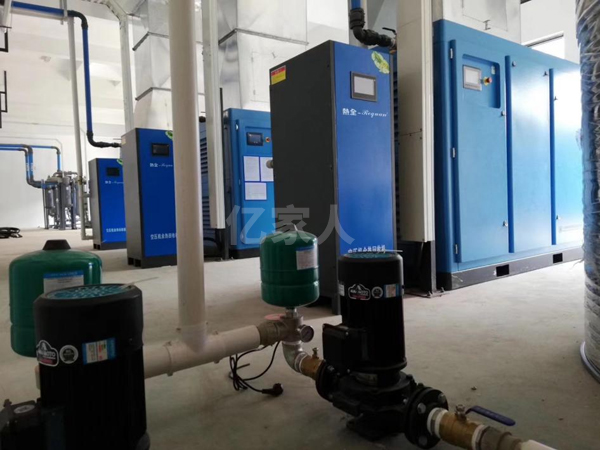 如何回收空压机余热制取热水及给发酵房加温？