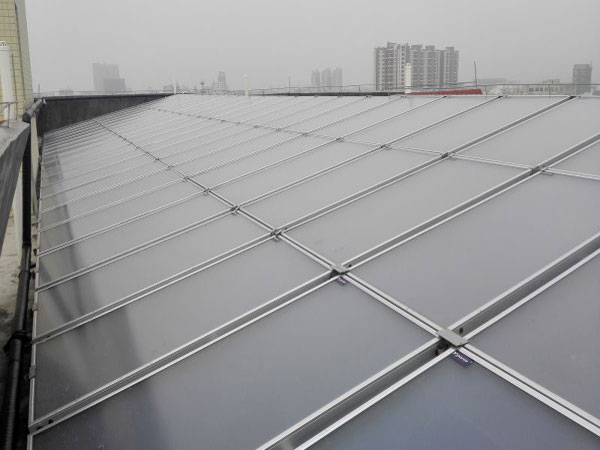 浅谈平板型太阳能热水器安装注意事项